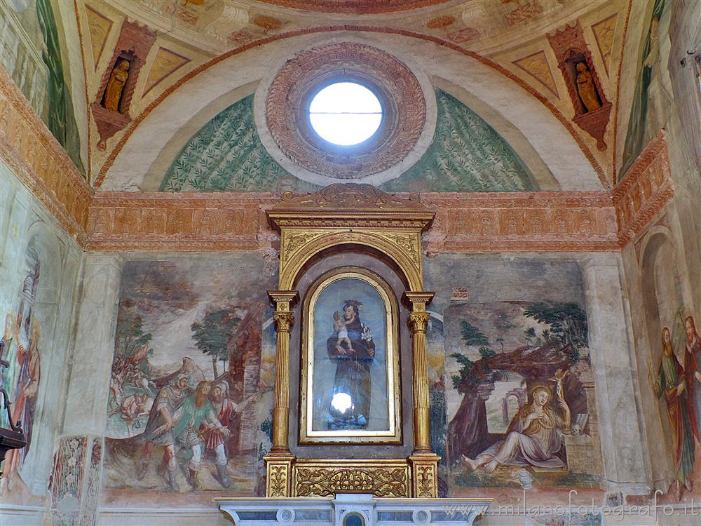 Castelleone (Cremona, Italy) - Bottom wall of the Chapel of the Holy Spirit in the  of the Church of St. Mary in Bressanoro